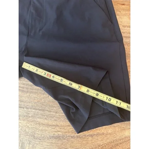 Lululemon Shorts Mens 31 Athletic 9 Inch Zip Pocket Stretch Performance Gym - Picture 3 of 6